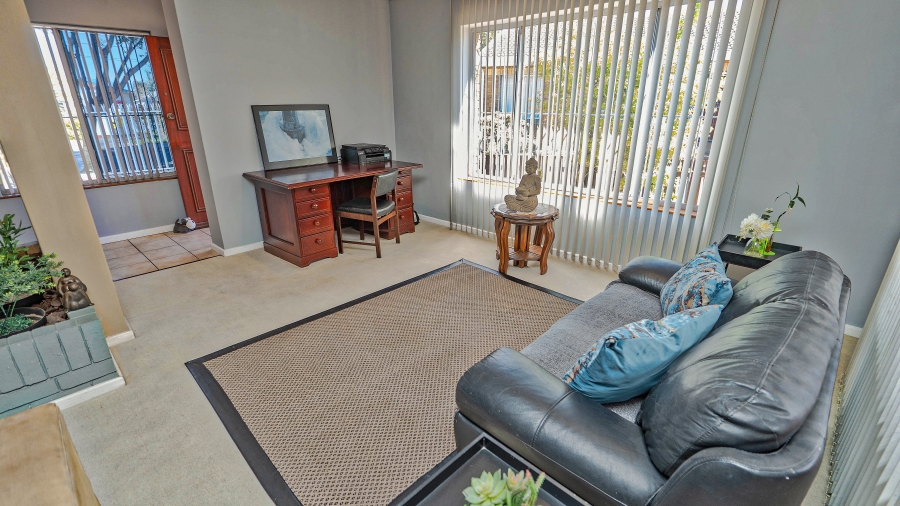 3 Bedroom Property for Sale in Welgelegen 3 Western Cape
